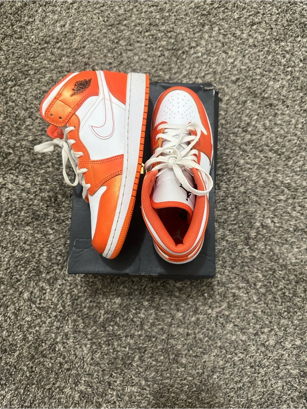 Jordan - Air Jordan 1 Mid SE 'Electro Orange' #Jordan #Jordan1s